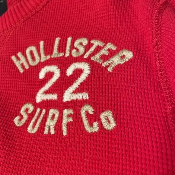 🌀Bundle 2/$20 - Hollister Waffle Sweater - Picture 3 of 3